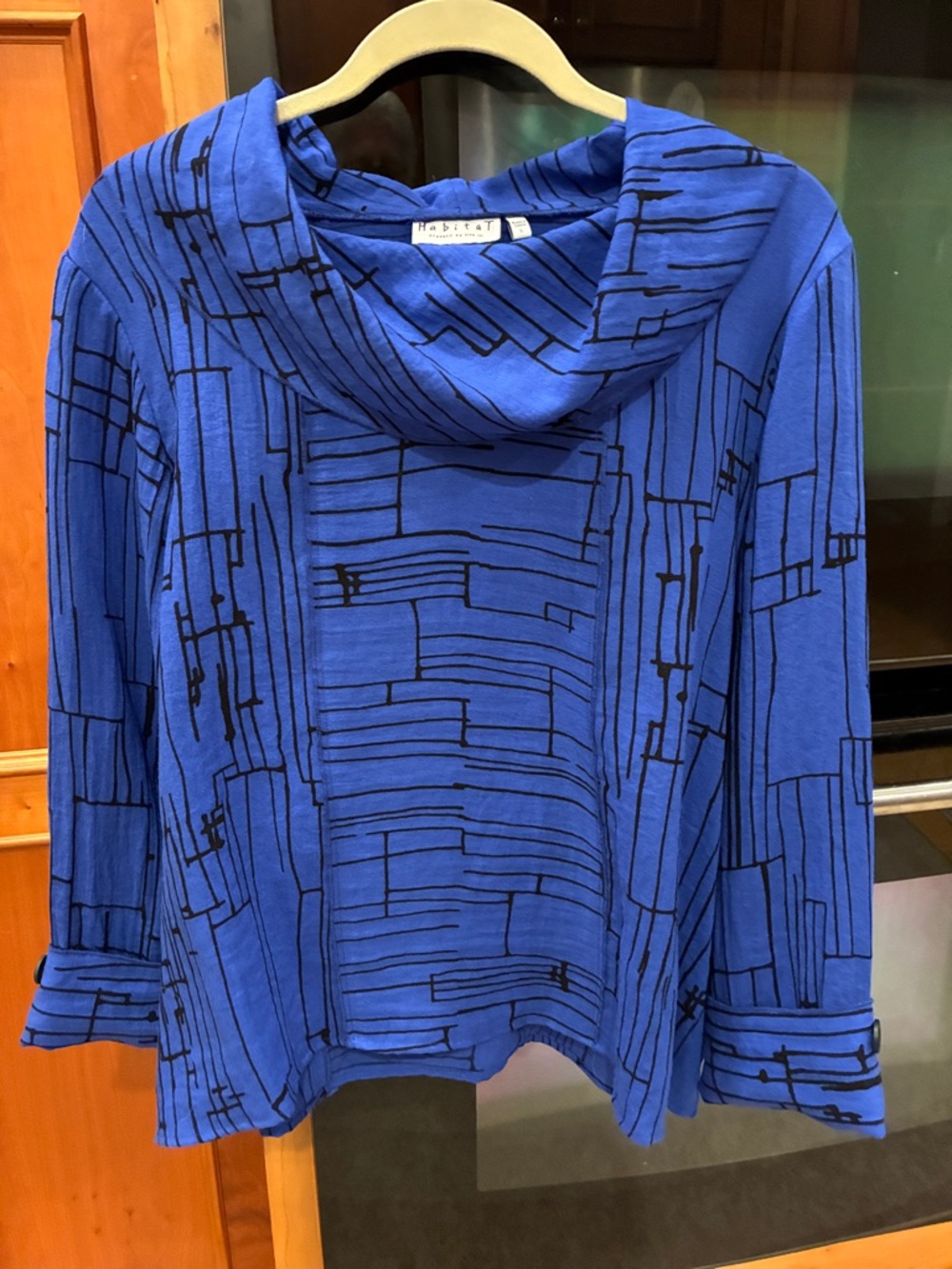 Habitat Womens Blue-Black Print Top Size Large